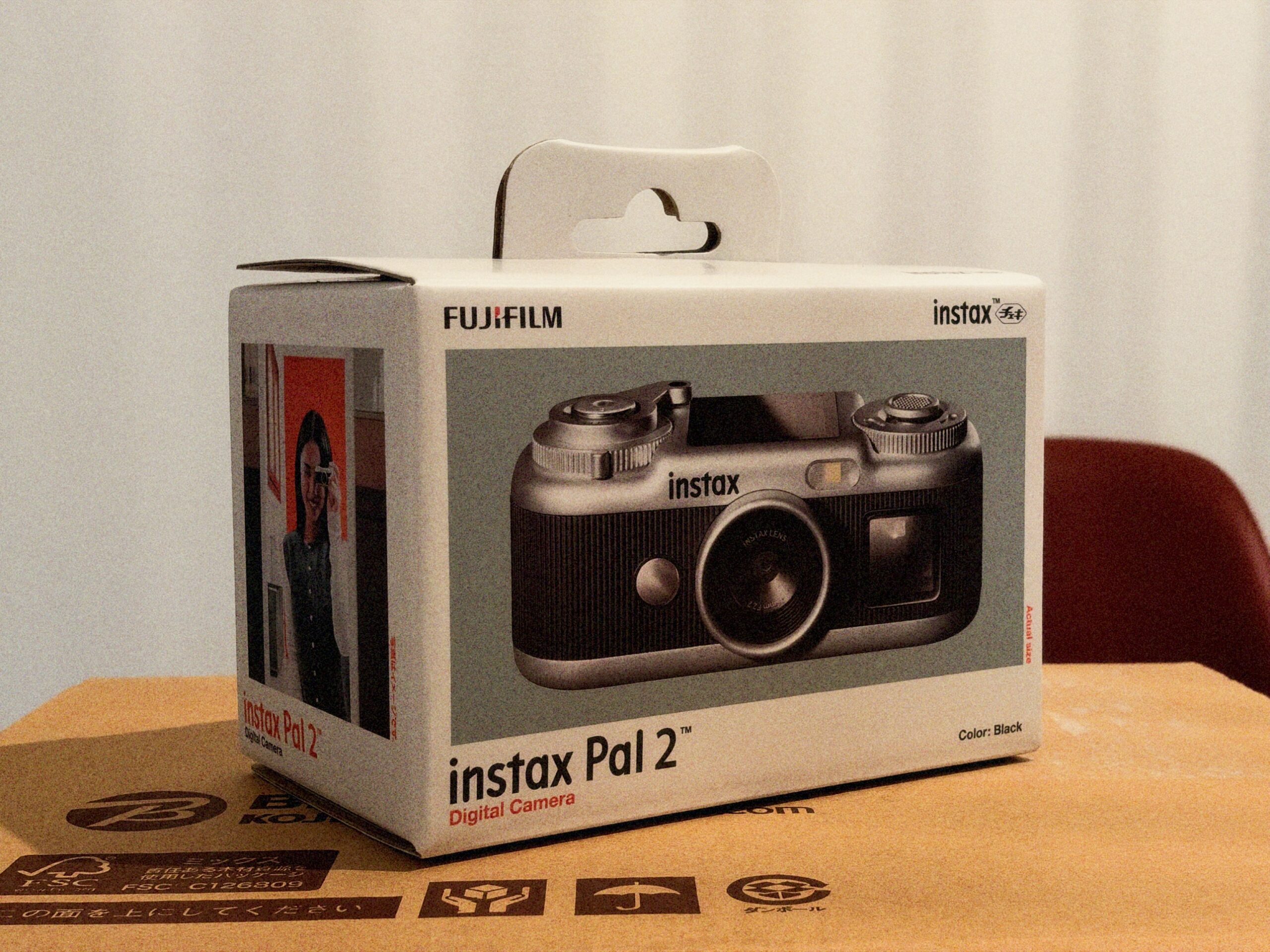 instax Pal 2（ブラック）の箱